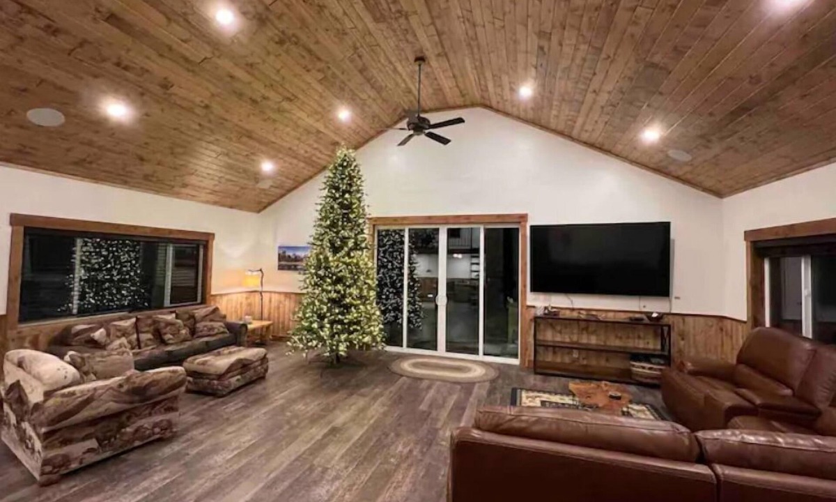 Ashton Cabin | Warm River Moose Lodge Cabin on private, Gated acreage