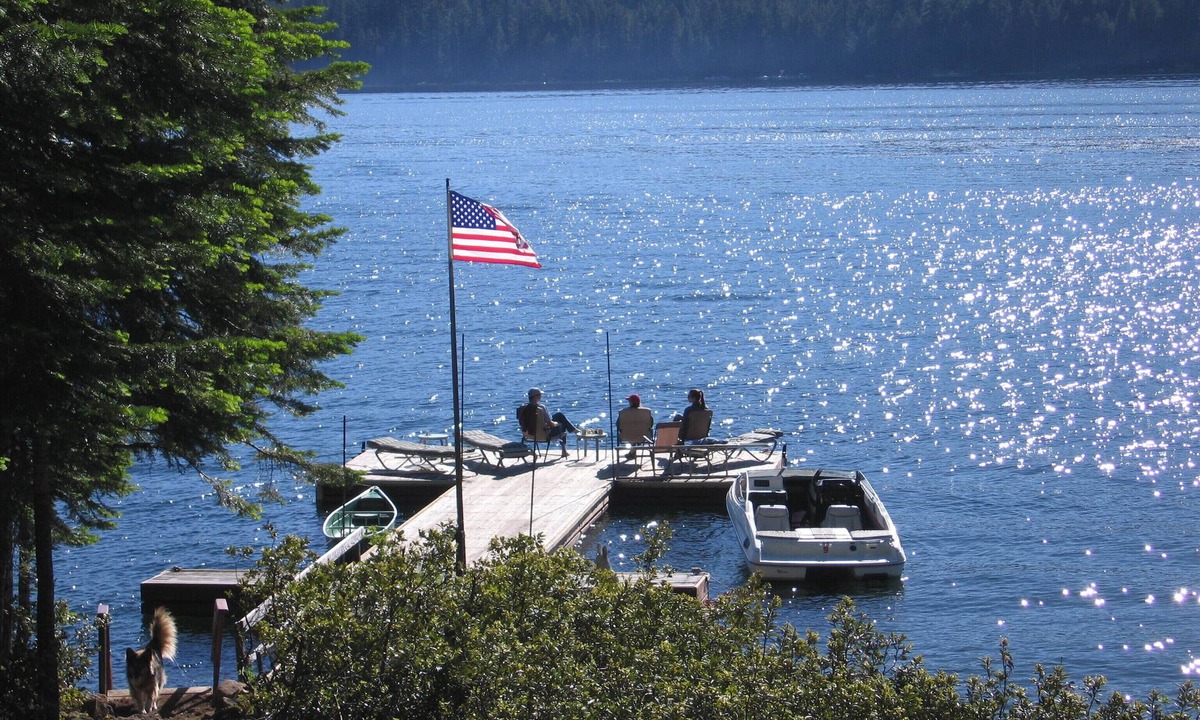 Klamath Falls Cabin | Waterfront West side Lake of the Woods, Or cabin for rent Aug 12-19