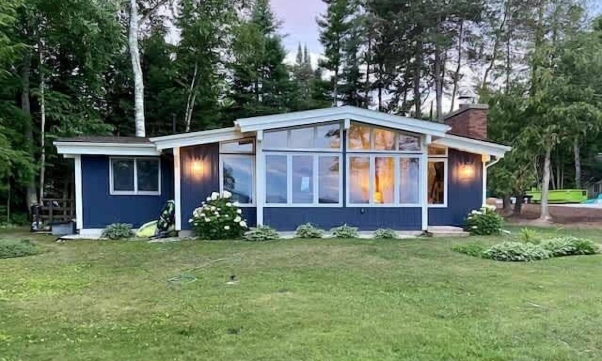Kewadin House | West Pointe on Torch Lake - 30 Day minimum rental