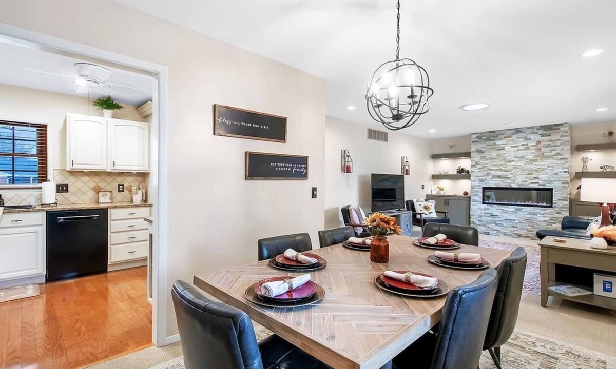 Wichita House | West-Side Ruby: Hot Tub, King Beds, Arcade, Pool Table