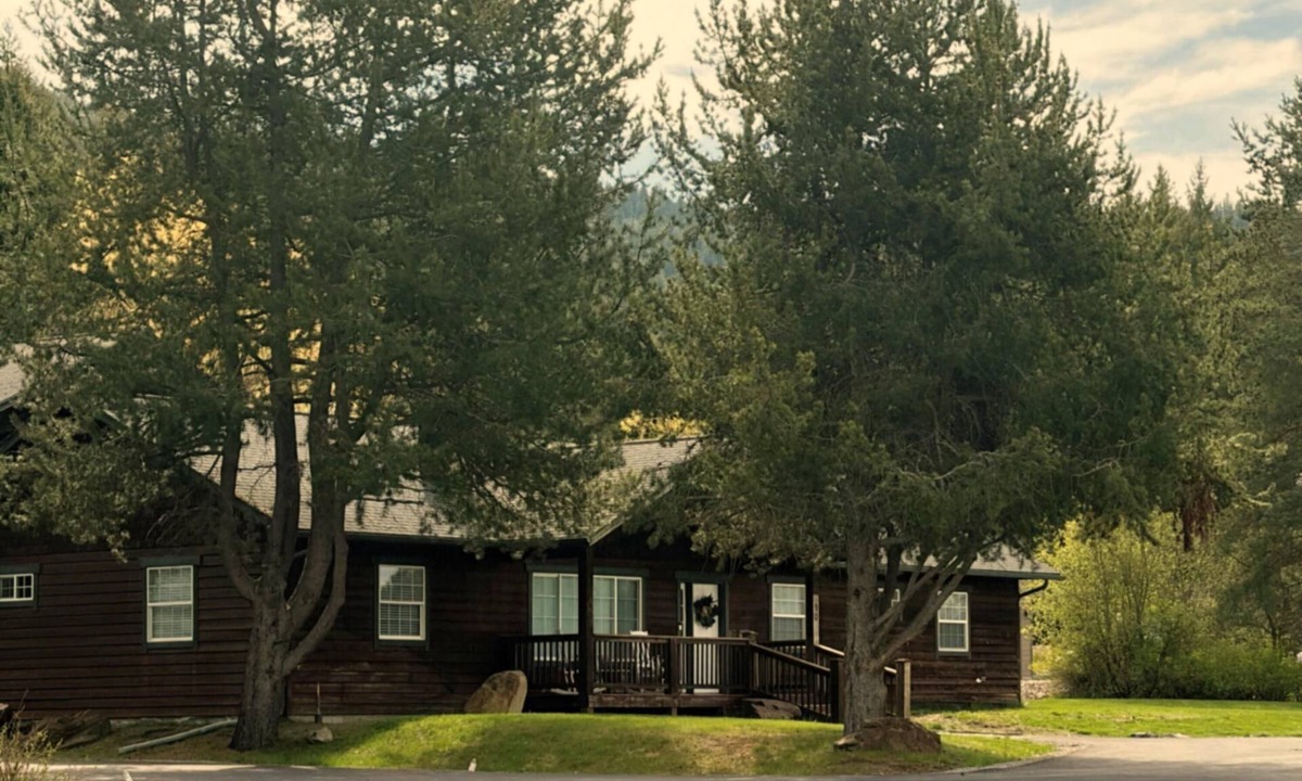 Comeback Bay House | Where the Mountains Meet the Lake-Sagle