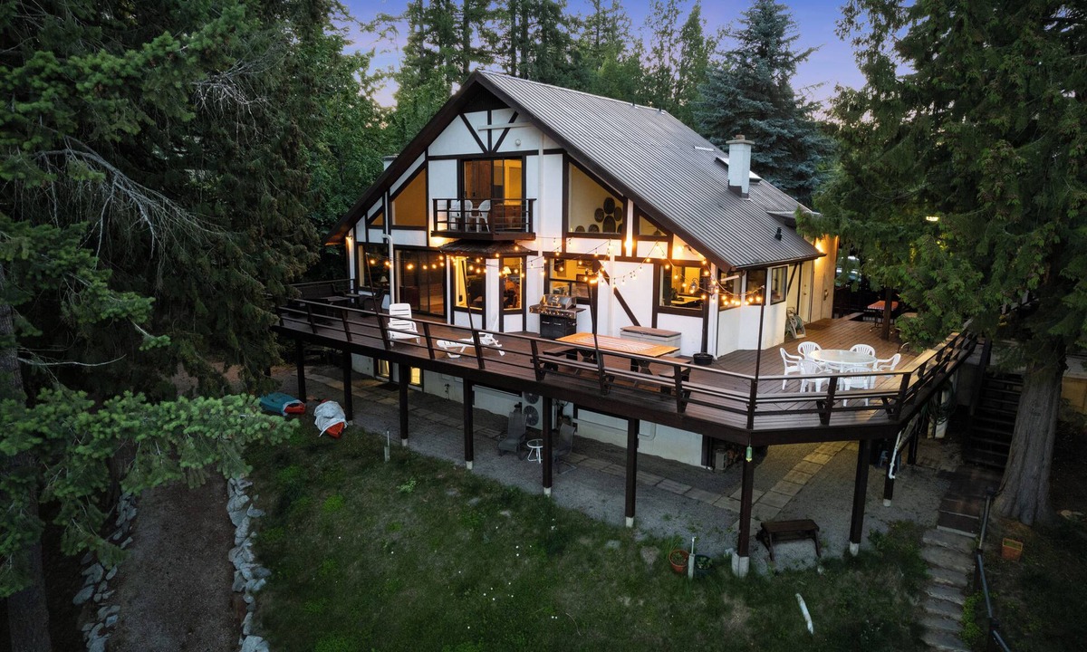 Ponder Point House | Whiskey Jack 3 Bed, 3 Bath