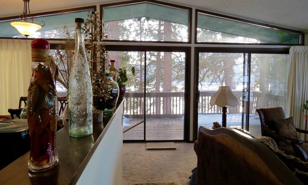 Kettle Falls House | Whole house with four bedrooms, laundry room, hot tub, living and dining room.