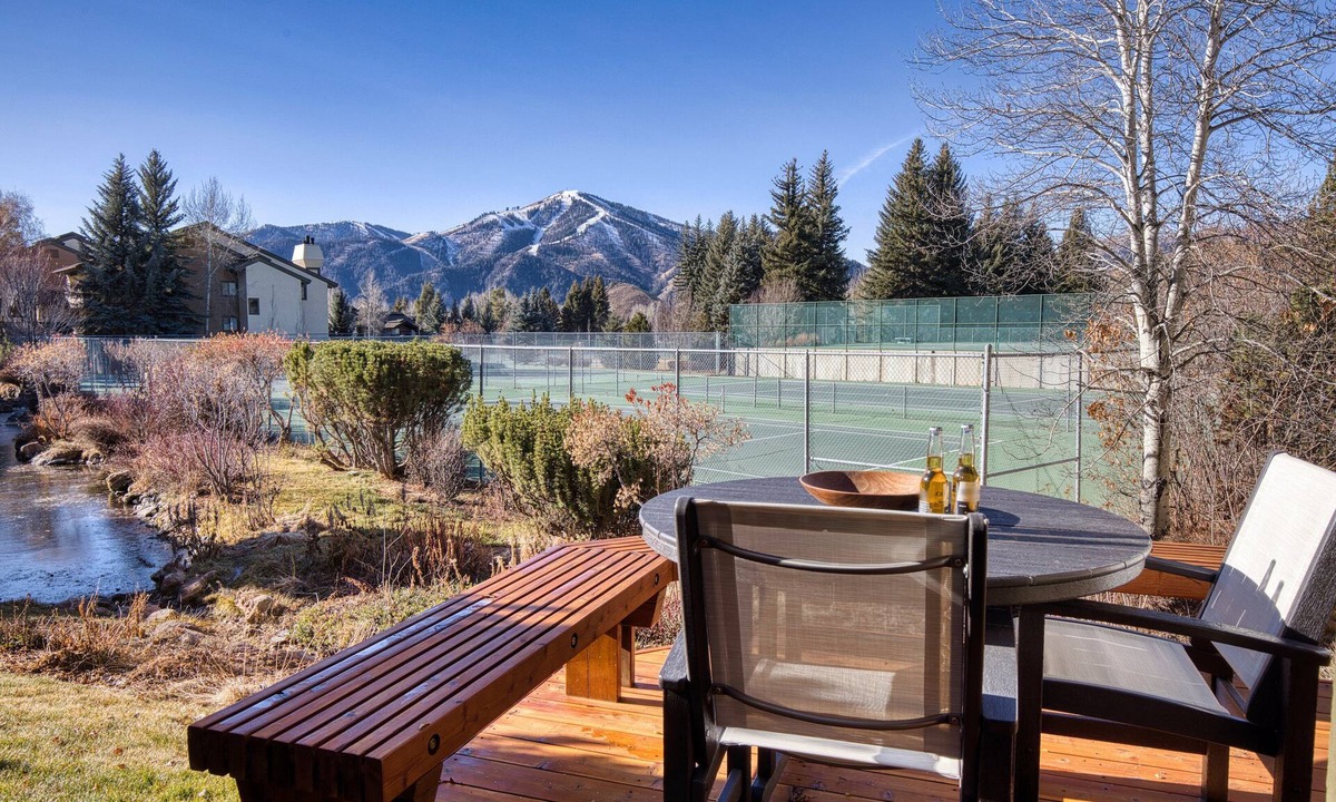 Elkhorn Condo | Wildflower Resort Stay - Sun Valley Condo with King Bed and Mtn Views
