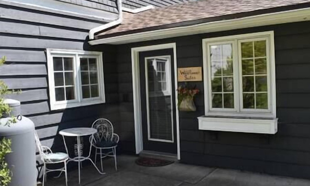 Garfield Apartment | Wildflower Suites South