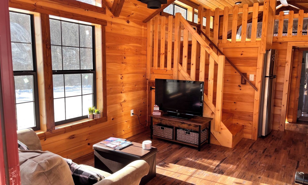 Afton Cabin | Willow Haven-Charming 2-bedroom cabin in delightful Afton with AC