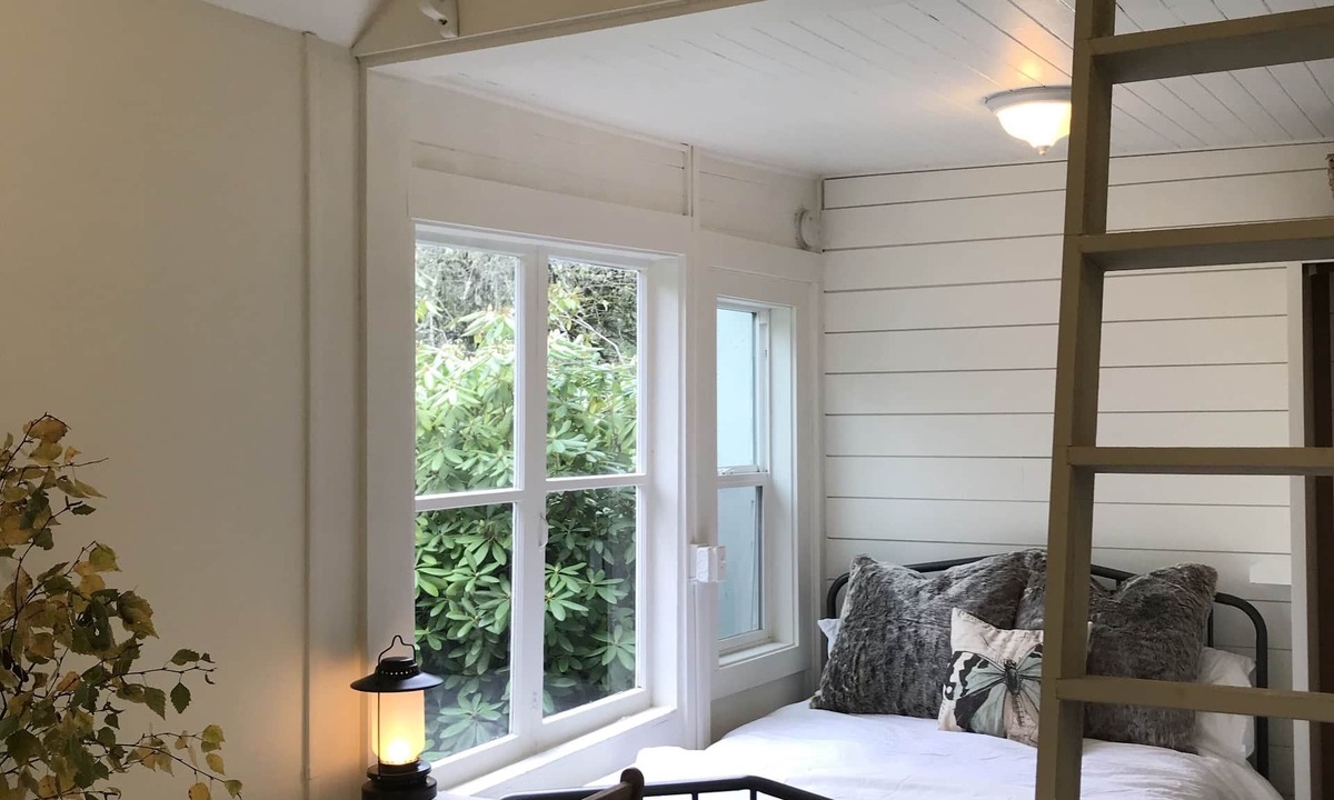 Vashon Island Apartment | Willow Studio near Vashon Town