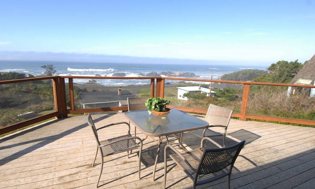 Seal Rock House | Wonderful Beach House with Fabulous Views