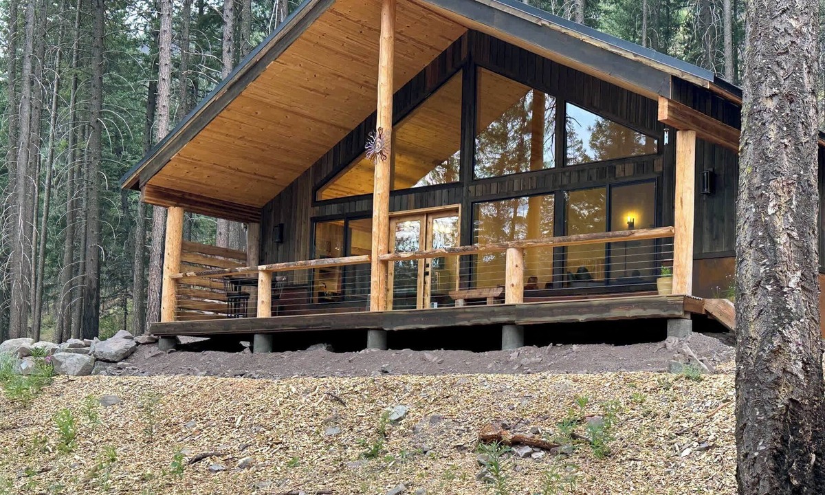 Winthrop Cabin | Woodlands Nest - modern cabin in the woods