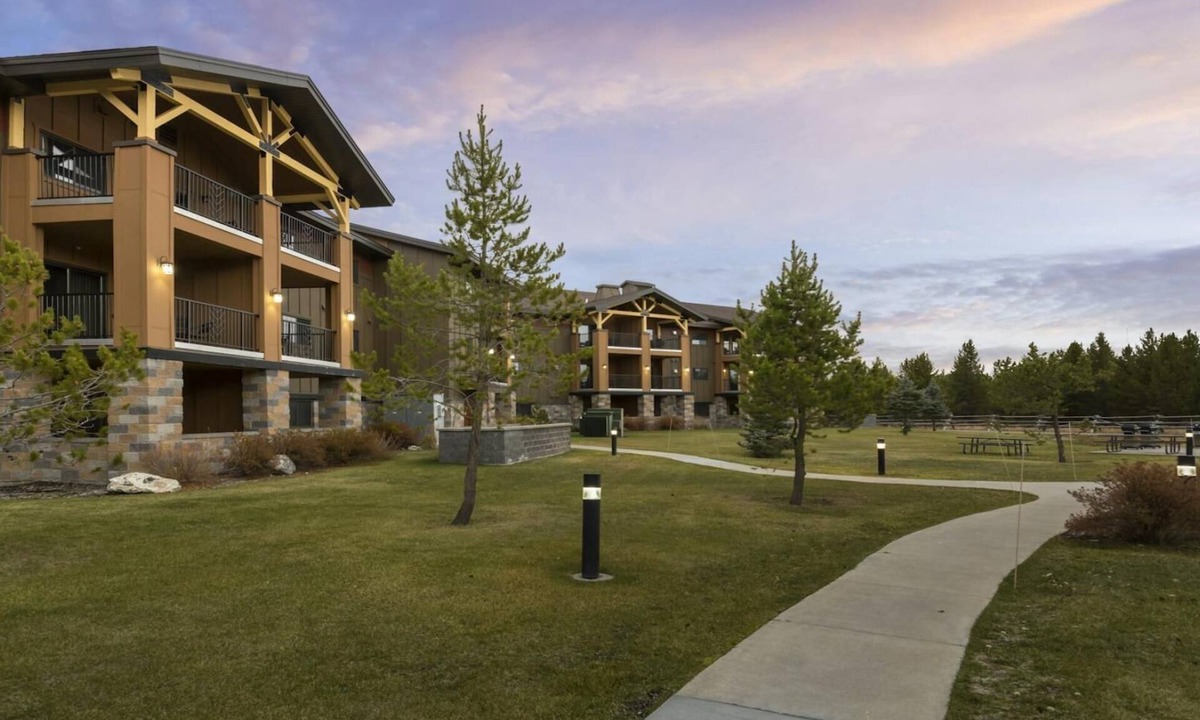 West Yellowstone Resort | WorldMark West Yellowstone 1 Bedroom – Your Gateway to Adventure & Family Fun!