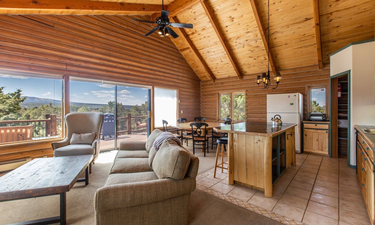 Loghill Village Apartment | Wrap Around Deck | Unmatched Views | Air Conditioning | STR2025-060