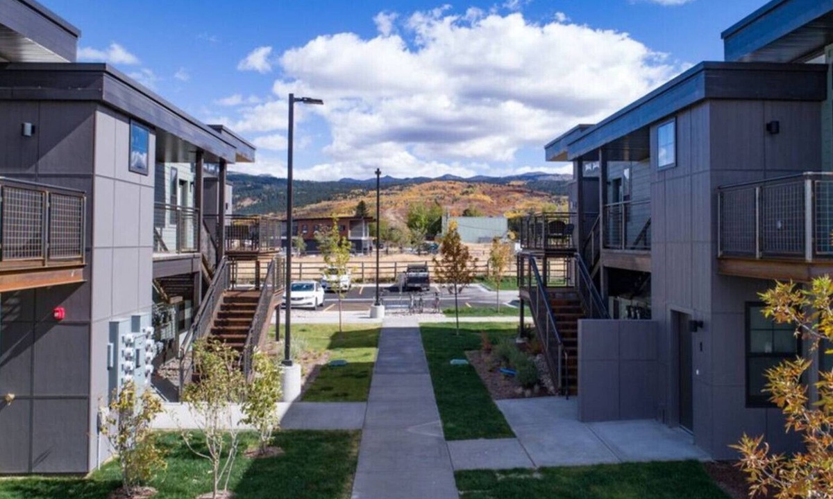 Victor Apartment | Yellowstone Getaway #1