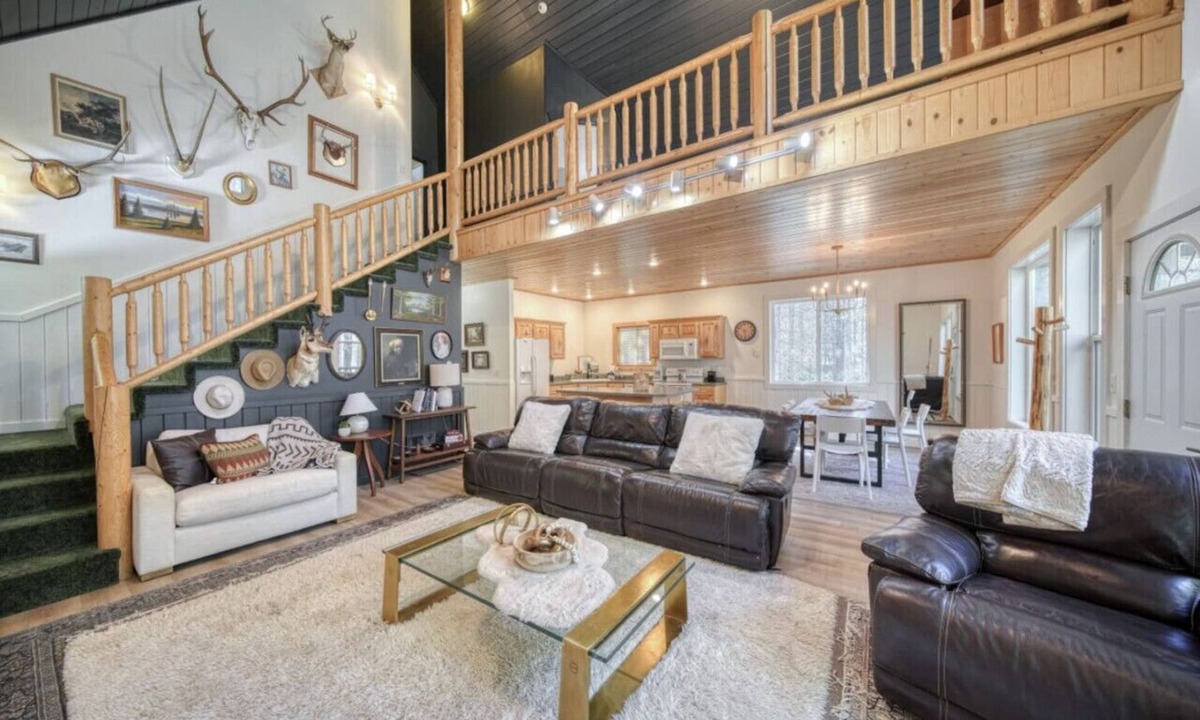 Island Park Cabin | Yellowstone Getaway 4th Bonus Loft Bedroom