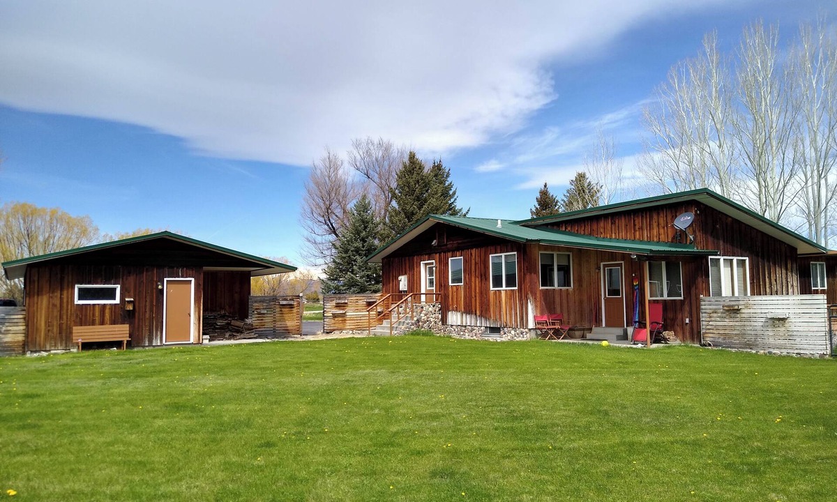 Big Timber House | Yellowstone River Retreat in Big Timber, Montana! A few minutes from Downtown.
