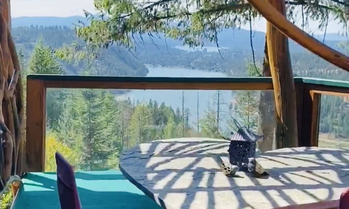 Coeur d'Alene Cabin | Your Dream Getaway - Large Cabin in Coeur D'Alene
