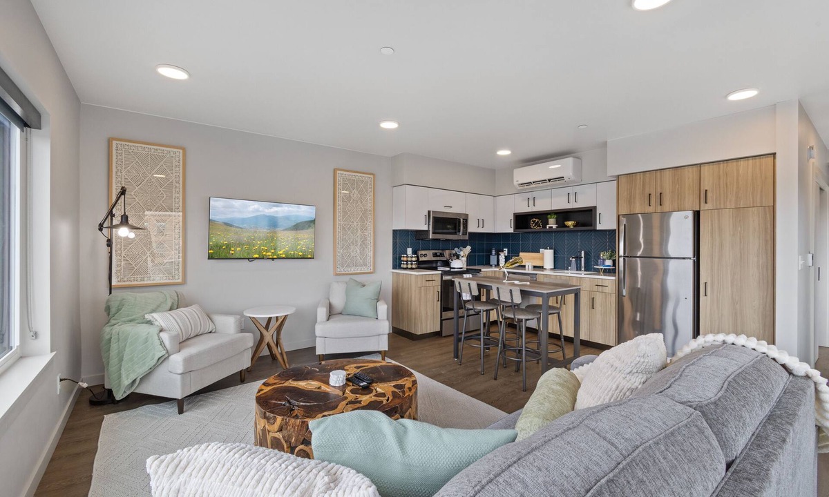 Cliff - Cannon Apartment | Your Luxury Retreat Awaits Free parking available