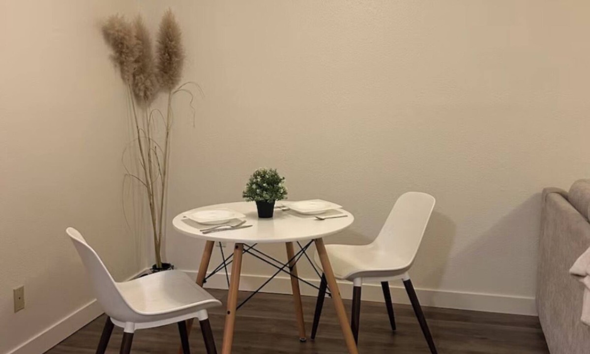 Camas House | Your Walkable Camas Stay Near Downtown & the Lake—Lower Unit