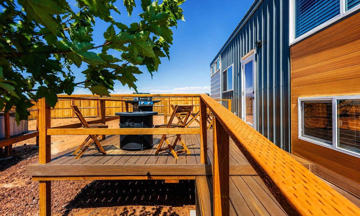 Apple Valley House | Zion Getaway Cozy Tiny Home w/Private Hot Tub