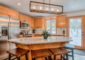 12 sharc passes, game room in the garage, private hot tub, Perfect family vacation home!