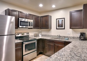 5D New Moab RedCliff Condo, POOL & HOT TUB