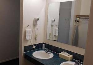 Affordability Meets Comfort at GuestHouse Enumclaw! Free Onsite Parking
