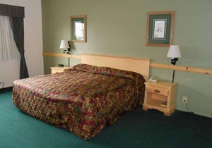 Affordability Meets Comfort at GuestHouse Enumclaw! Free Onsite Parking