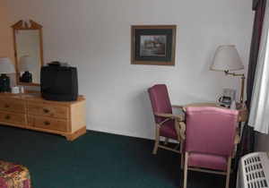 Affordability Meets Comfort at GuestHouse Enumclaw! Free Onsite Parking