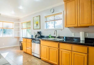 BEAUTIFUL DOWNTOWN TACOMA HOME