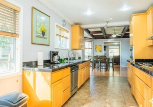 BEAUTIFUL DOWNTOWN TACOMA HOME