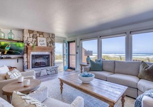 Breakers Beach House 1 in Neskowin