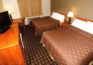 Budget-Friendly Vacation! Swimming Pool and Hot Tub, Gym, Free Parking!