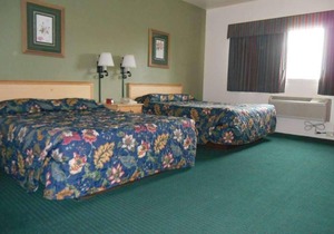 Comfort Meets Affordability at GuestHouse Enumclaw! Free Parking, Pets Allowed