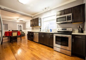 ELEGANT DOWNTOWN TACOMA HOME UNIT A