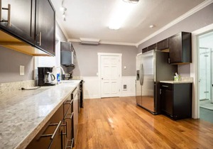 ELEGANT DOWNTOWN TACOMA HOME UNIT A