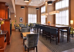 Hampton Inn & Suites Tacoma-Mall