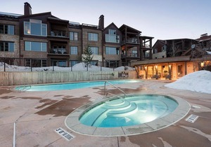 Last-Minute Savings! Penthouse with Ski-in/Ski-out Access and Private Hot Tub!