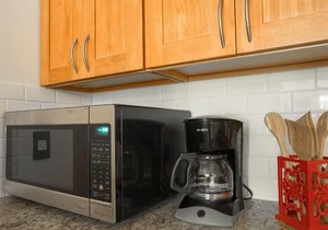 Mercer Island Apartment in the Woods Pets Allowed