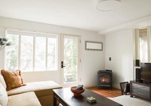 Mercer Island Apartment in the Woods Pets Allowed