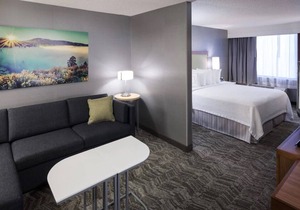 Prime Location! 3 Convenient Units, Onsite Pool, Free Parking, Free Breakfast
