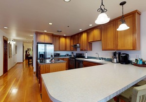 PROMO 15% WEEKLY/45% MONTHLY DISCOUNTnTacoma's Theater Dist. High-End Condos.