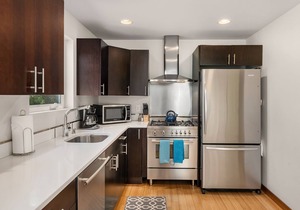 Seattle Vacation Home: Capitol Hill - 3 bed/2.5 bath, great location