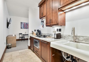Studio in Empire Pass with Mountain Views