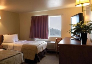 Stunning Views Await You! Budget-friendly, Pool, Short Drive to Kellogg Peak