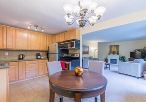 the Romeo, Best Area, 2 Bedrooms, WD, Jacuzzi Bath, No Stairs, New Carpet, 825sf