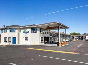 Days Inn | Monta Vista