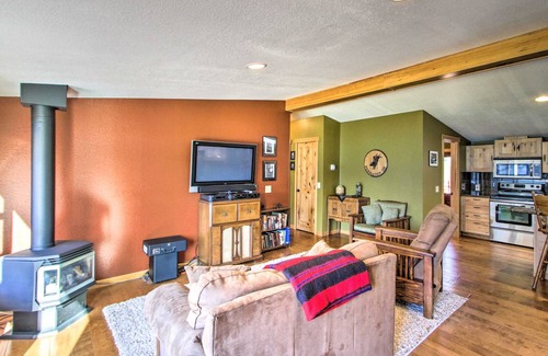 Eatonville House | 111 m² House ∙ 3 bedrooms ∙ 8 guests
