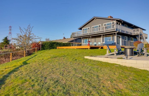 Northeast Tacoma Apartment | 130 m² Apartment ∙ 3 bedrooms ∙ 8 guests