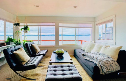 Tacoma House | Bungalow ∙ 2 bedrooms ∙ 4 guests