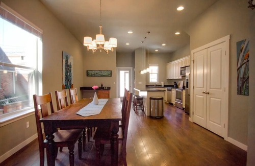 Central Tacoma House | Centrally Located 3-bedroom house in Tacoma. Pet friendly!