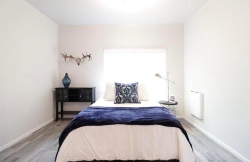 South Tacoma Apartment | Cozy 1-bedroom apartment Top Floor Tacoma